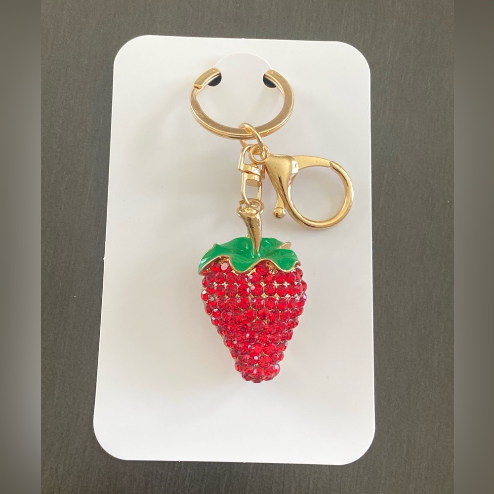 Rhinestone Red Strawberry Charm Pendant Car Purse Fashion Gold Keychain Keyring